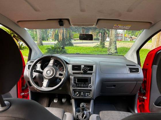 VOLKSWAGEN FOX 1.0 MI COMFORTLINE 8V FLEX 4P MANUAL